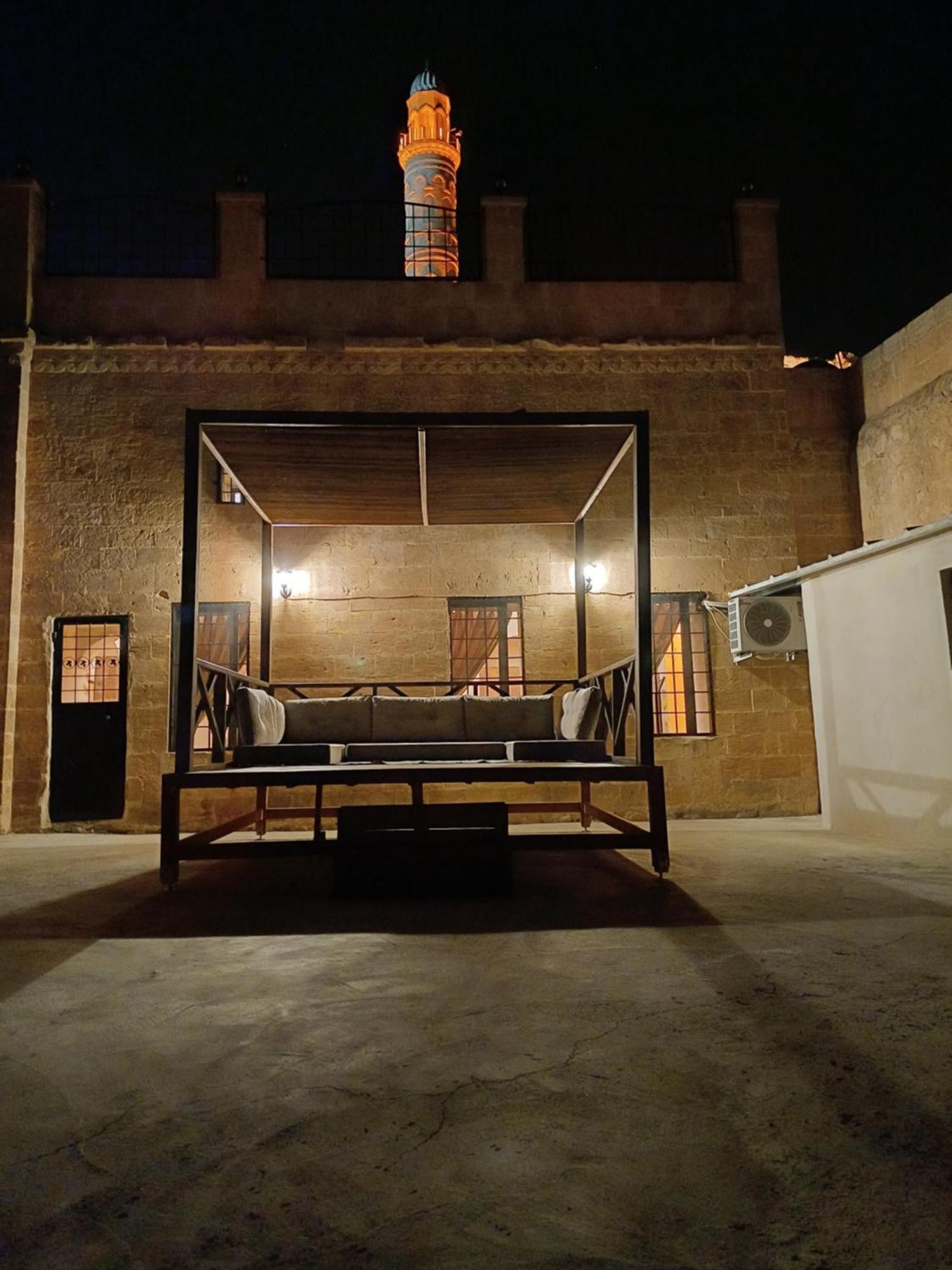 Tarihi Ulu Cami Yani, Tarihi Vilă Mardin